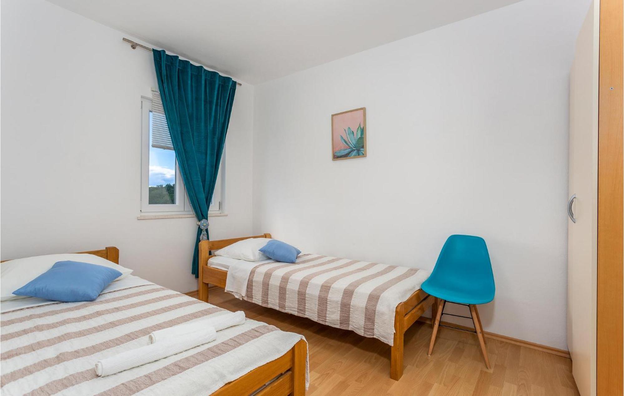 2 Bedroom Beautiful Apartment In Pinezici Exteriér fotografie