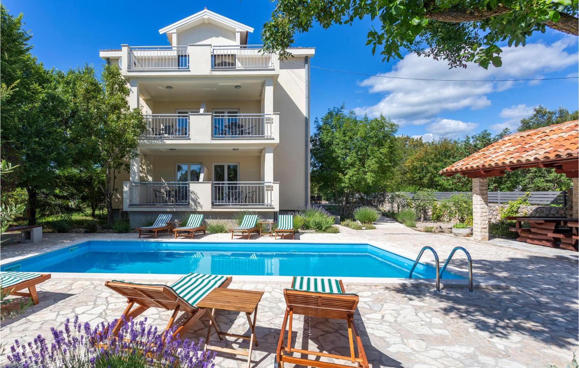 2 Bedroom Beautiful Apartment In Pinezici Exteriér fotografie