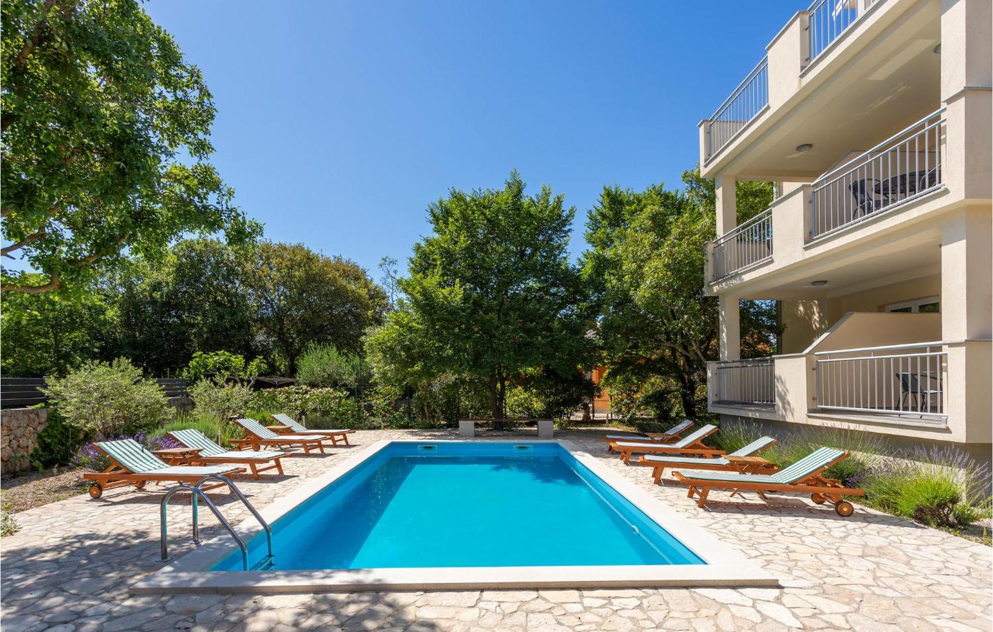 2 Bedroom Beautiful Apartment In Pinezici Exteriér fotografie