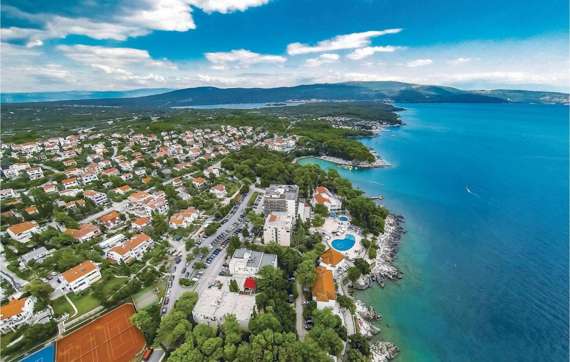 2 Bedroom Beautiful Apartment In Pinezici Exteriér fotografie